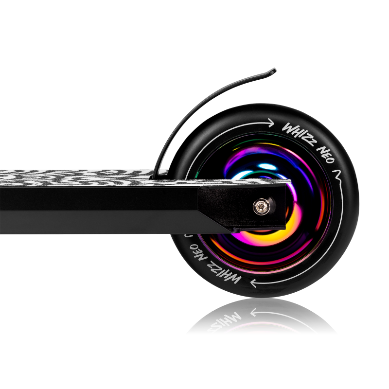 Lionelo Whizz Neo Black Carbon Multicolor — Koloběžka