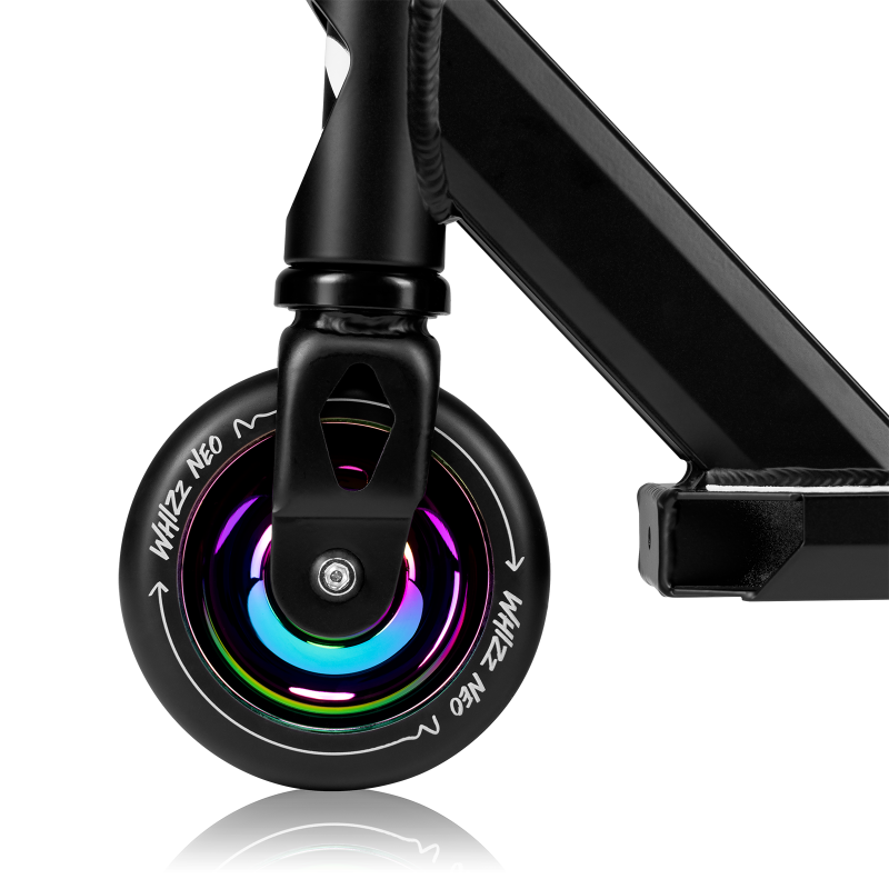 Lionelo Whizz Neo Black Carbon Multicolor — Koloběžka