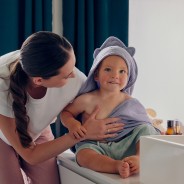 lionelo Muslin Hooded Towel Beige Sand — Osuška s kapucí