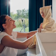 lionelo Muslin Hooded Towel Beige Sand — Osuška s kapucí